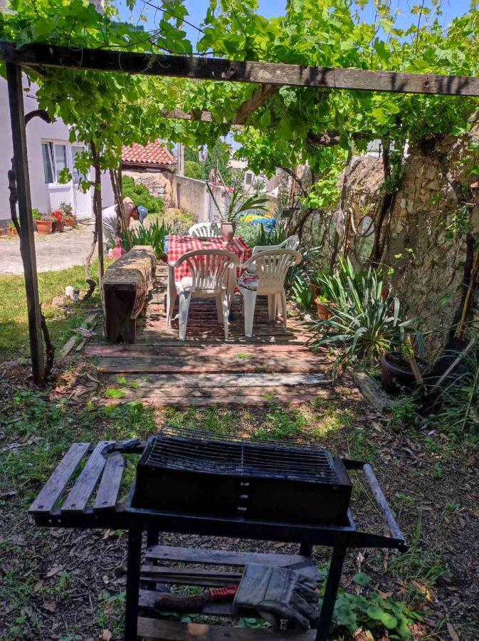 Konoba Yan Apartamento PUY Exterior foto